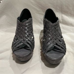 Chocolat Blu Web Woven Wedge Sandals Leather Cork Wedge 8.5